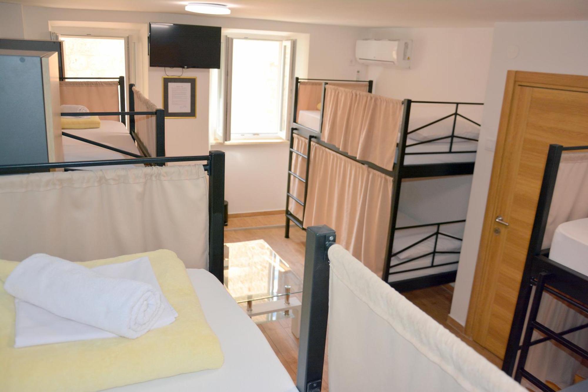 Montenegro Backpackers Home Budva Eksteriør billede